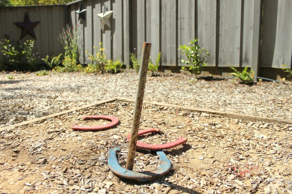 horseshoes at Loma Mar vacation cottage